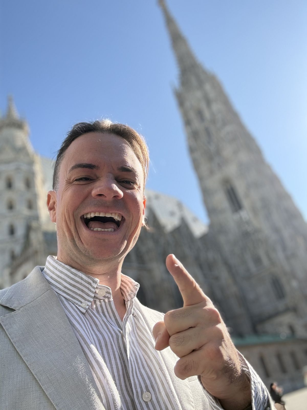 Sebastian Frankenberger vor dem Wiener Stephansdom